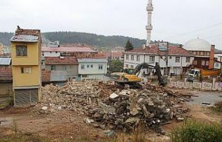 Kastamonu’da tehlike arz eden 9 adet metruk bina...
