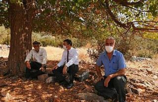 Kaymakam Arslan yaşlı vatandaşı evinde ziyaret...