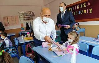 Kaymakam Çelik ve Başkan Ünlü’den okul ziyaretleri