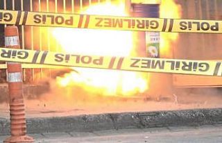 Kaymakamlık binası karşısında şüpheli çanta...