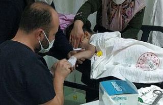 Kaynar su dolu kazana düşen çocuk hastanelik oldu