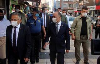 Kayseri’de açık alanda sigara içenlere 900 TL...