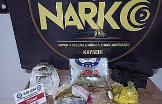 Kayseri’de uyuşturucu taciri 2 kilo esrar ile yakalandı