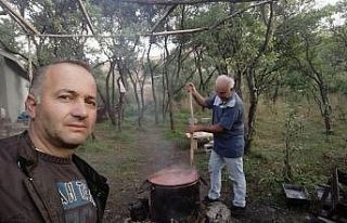 Kazanlar Kaynamaya, Pelverdeler hazırlanmaya başladı