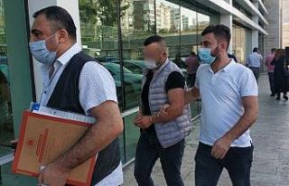 Kazara arkadaşını vurdu
