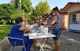 Kemer Belediyesi sokak hayvanları için mama kabı...