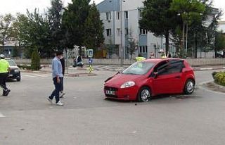 Kiralık araçla kaza yaptı, şoka girdi