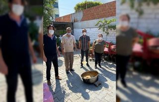 Kırkağaç kavunundan pekmez yaptılar
