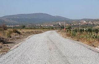 Kırkağaç’ta 60 kilometrelik yol ağına asfalt