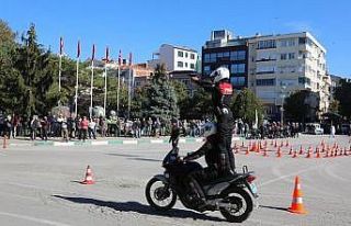 Kırklareli’de Yunus ekipleri nefes kesen gösterilerle...