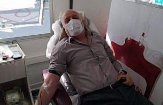 Kızılay Şube Başkanı Altındaş’tan kan bağışına...