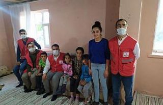 Kızılay’dan Akyüz ailesine yardım eli