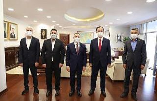 Kızılay’dan Vali Atay’a teşekkür ziyareti