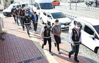Kocaeli’de FETÖ operasyonunda yakalanan 4 kişi...