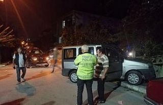 Kocaeli’de hafif ticari araç ile cip çarpıştı:...