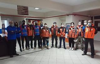Kocaeli’den 11 AFAD gönüllüsü İzmir’e yardıma...