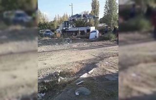 Kontrolden çıkan araç sulama kanalına uçtu: 1...