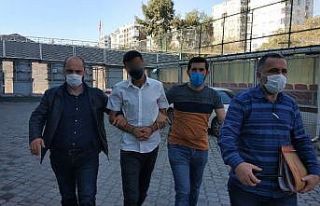 Köpeği öldürüp, sahibini bıçaklayan şahıs...