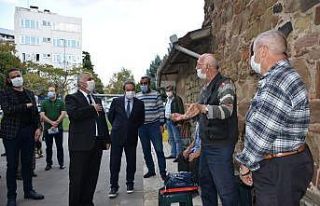 Koronada örnek ilin valisi sokak sokak denetim yaptı