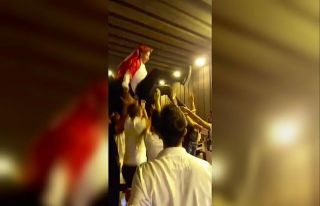 Koronaya inat maskesiz mesafesiz asker eğlencesi