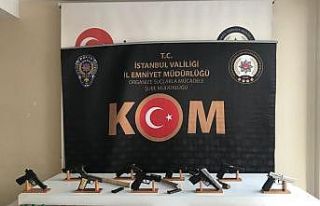 “Korsan durak” çetesi operasyonunda ele geçirenler...