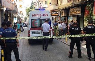 Kuaför dükkanında silahla vurularak öldürüldü