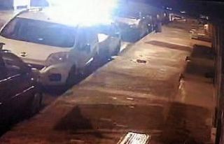 Küçükçekmece’de kaldırımın çökme anı kamerada