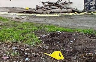 ’Küfürlü konuşmayın’ uyarsında silahlar...