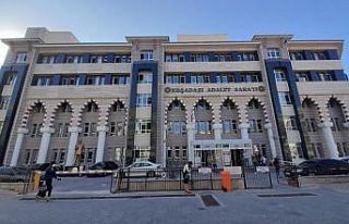 Kuşadası’nda aranan iki kişi yakalandı