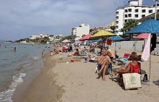 Kuşadası’nda plaj keyfi