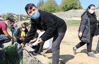 Kusursuz kafe çalışanları Antik kentte kazı çalışmasına...