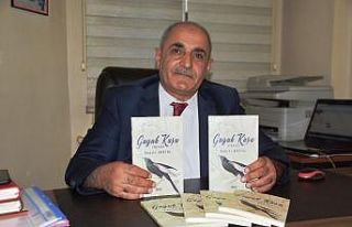 Malatyalı avukat Türkçe ve Kürtçe şiirlerini...