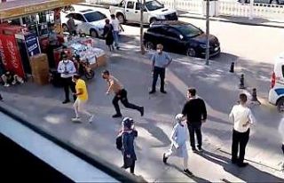 Maske takmayan şahıs ceza yememek için polisten...