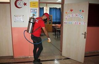 Menderes’te okullar dezenfekte edildi