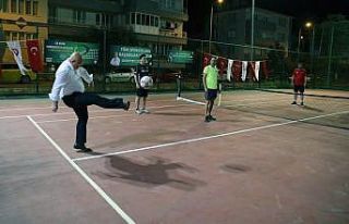 Menteşe Belediyesi ayak tenisi turnuvası başladı