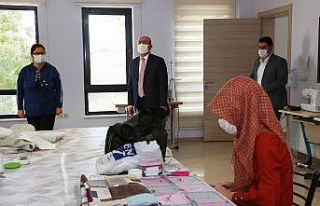 Meramlı kadınlar pandemide önlemleri alıp eğitime...