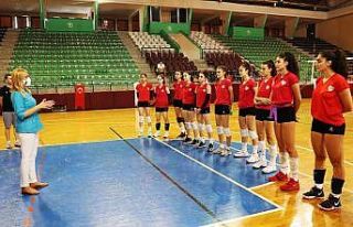 Merkezefendi’nin sultanları ilk maçına çıkıyor