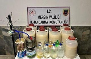 Mersin’de 290 litre sahte alkol ele geçirildi