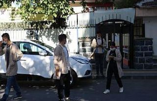 Meslek liseleri açıldı, öğrenciler okulun yolunu...