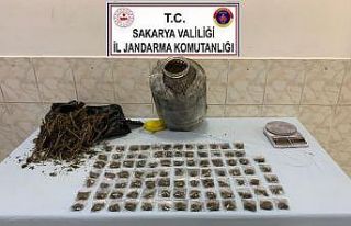 Mezarlık içerisinde bulunan çalılık alana 1 kilo...