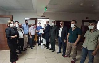MHP Diyarbakır İl Başkanı Kayaalp mazbatasını...