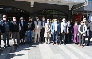 MHP Kırşehir Teşkilatı, ’Askıda ekmek’ kampanyasına...