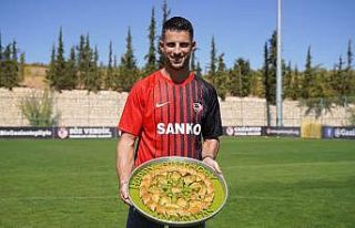 Mirallas’ın transferi dünya basınını şaşkına...