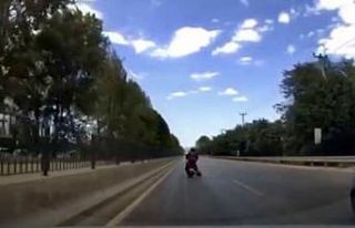 Motosiklet sürücüsünden on numaralık hareket