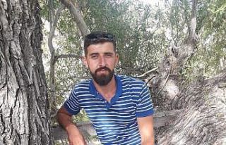 Motosikletli genç kazada ağır yaralandı