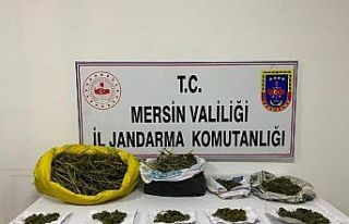 Motosikletli uyuşturucu satıcısı suçüstü yakalandı