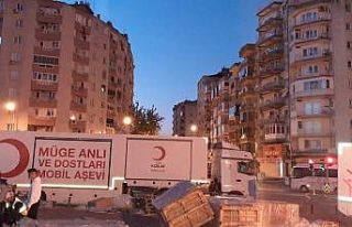 Müge Anlı ve Dostları Aşevi İzmir’de