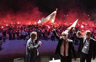 Muratpaşa’da 29 Ekim kutlamasında muhteşem tablo