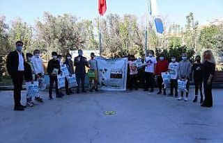 Öğrencilerden sokak hayvanlarına mama desteği