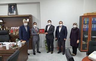 Okul müdürüne hayırlı olsun ziyareti